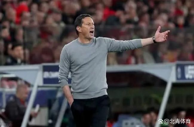 图片报：诺伊尔会在明年友谊赛中首发 他的能力是德国队急需的德国媒体《图片报》报道了德国国家队门将位置的情况，表示伤愈复出的诺伊尔将再次得到纳格尔斯曼的重用和信任。